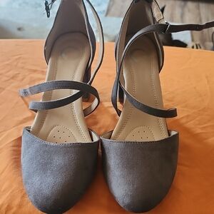 Elegant Gray Women's Shoes